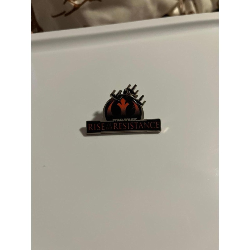 Star Wars Rise of the Resistance Ride Galaxy's  EdgeDisney Trading Pin